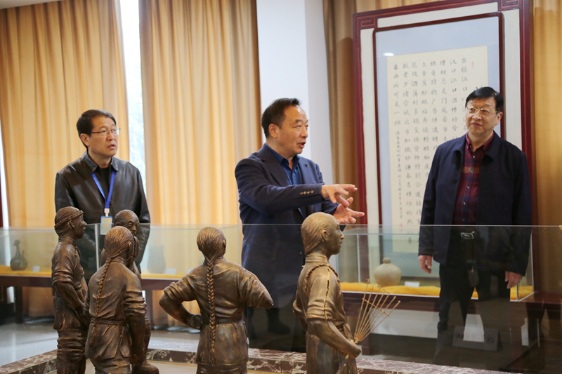 EA7A8373_副本_副本.jpg EA7A8373_副本_副本.jpg