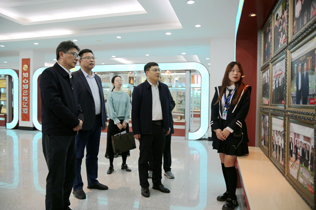 EA7A2222_副本_副本.jpg EA7A2222_副本_副本.jpg